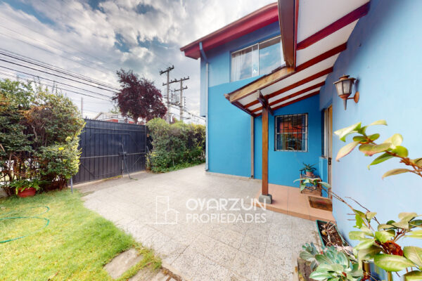 Valle Hermoso | Casa de 3 Dormitorios 2 Baños 2 Estac. 96 / 109 m²