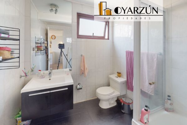 Se Vende Casa En Condominio de 4 Dormitorios, 4 Baños, Estar, 2 Estacionamientos, 330 Metros Totales