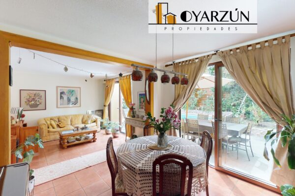 Se Vende Casa En Condominio de 4 Dormitorios, 4 Baños, Estar, 2 Estacionamientos, 330 Metros Totales